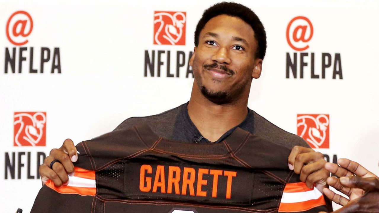 Browns' Myles Garrett, No. 1 pick of 2017 NFL draft, signs rookie contract